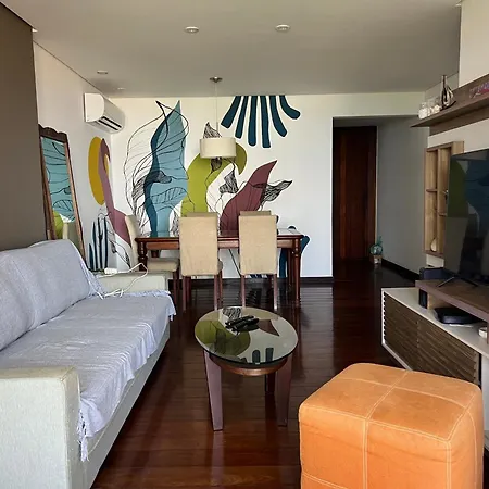 Belíssimo Apartamento Beira Mar em Ótima Localização-2